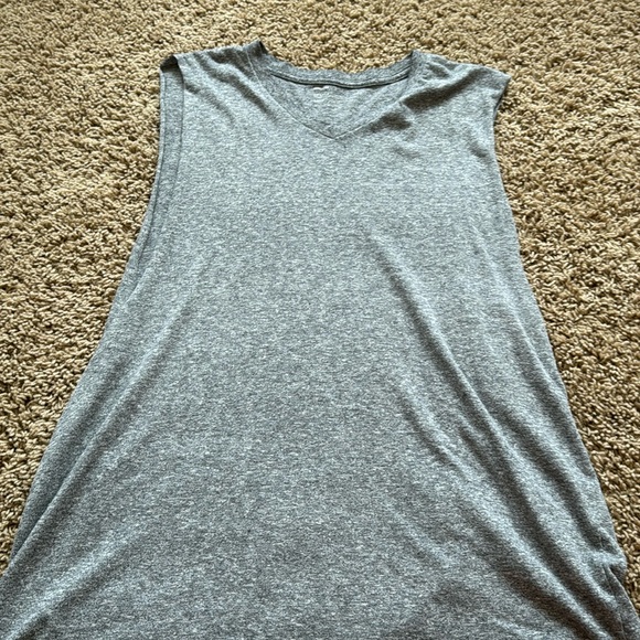 Cut off T! - Picture 1 of 1